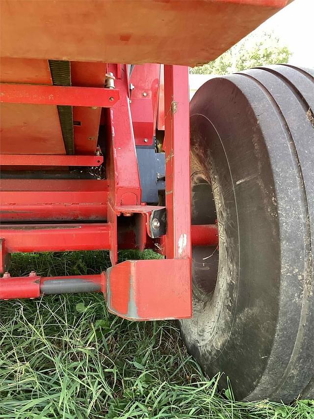 Image of Massey Ferguson 2856A equipment image 3