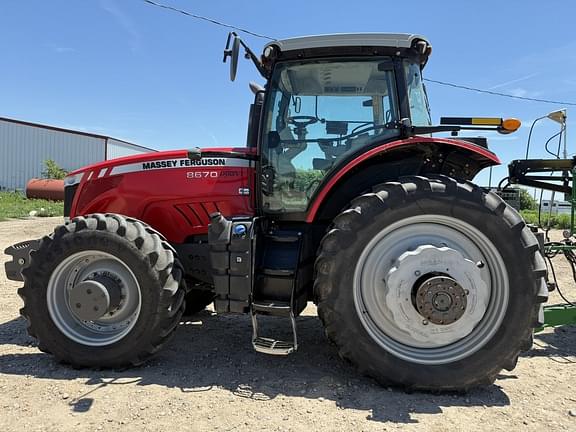 Image of Massey Ferguson 8670 equipment image 1