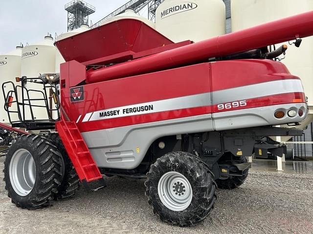 Image of Massey Ferguson 9695 equipment image 4