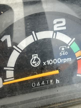 Image of Massey Ferguson GC2400 equipment image 3