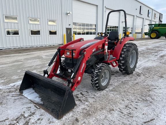 2011 McCormick Intl X10.40H Equipment Image0