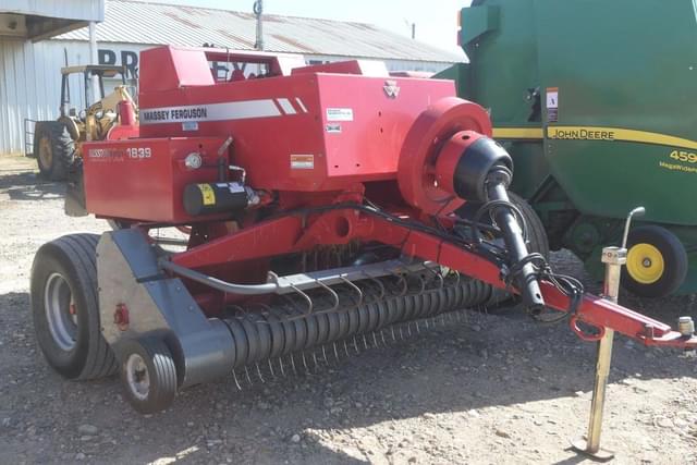 Image of Massey Ferguson 1839 equipment image 3