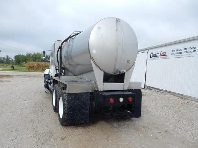 Image of Mack CH613 equipment image 3