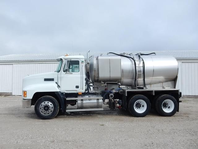 Image of Mack CH613 equipment image 1