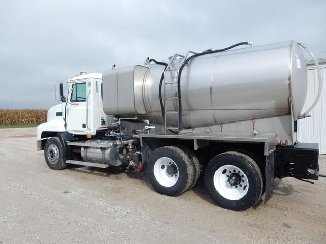 Image of Mack CH613 equipment image 2