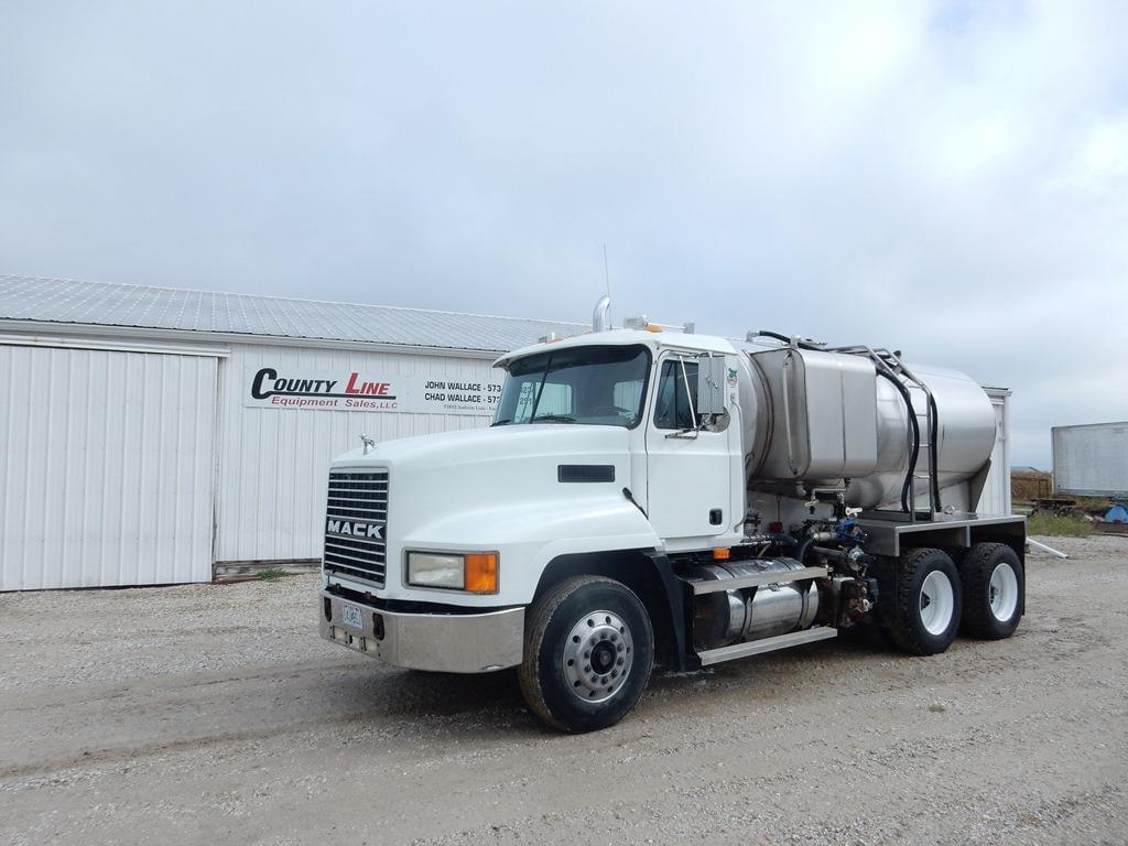 Image of Mack CH613 Primary image