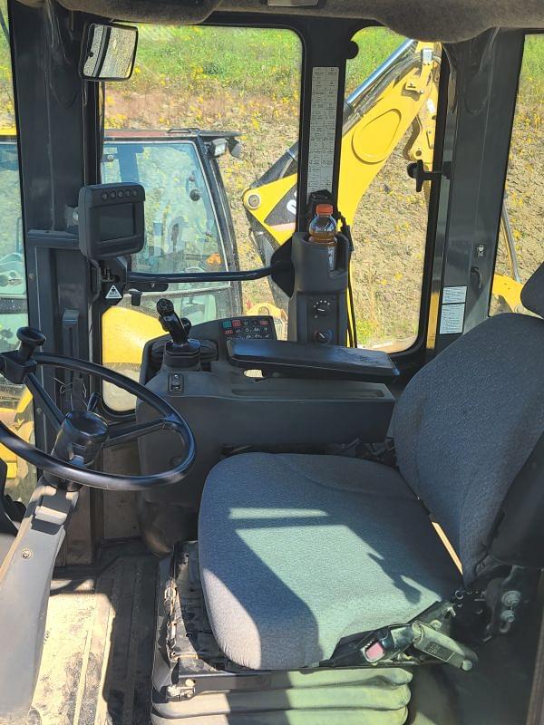 Image of John Deere 624K equipment image 4
