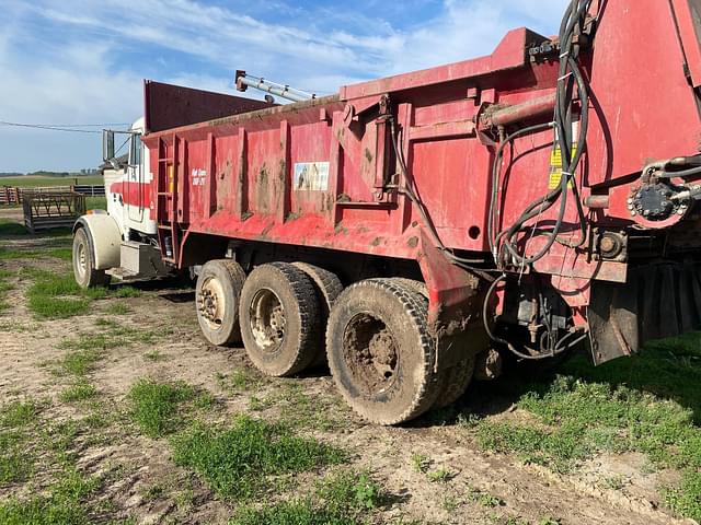 Image of Peterbilt Undetermined equipment image 2