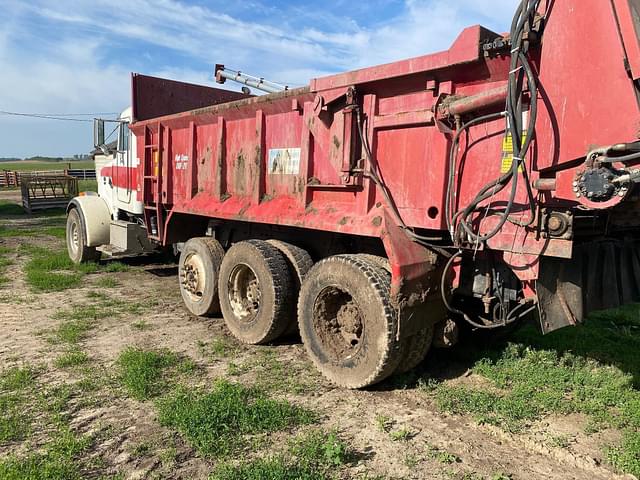 Image of Peterbilt Undetermined equipment image 2