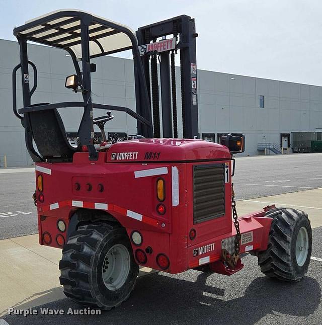 Image of Moffett M55 equipment image 4