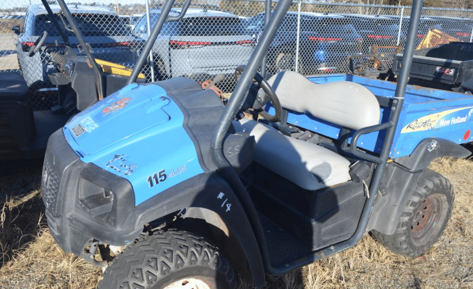 2011 New Holland 115 Equipment Image0