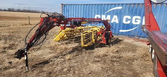Image of New Holland 216 equipment image 1