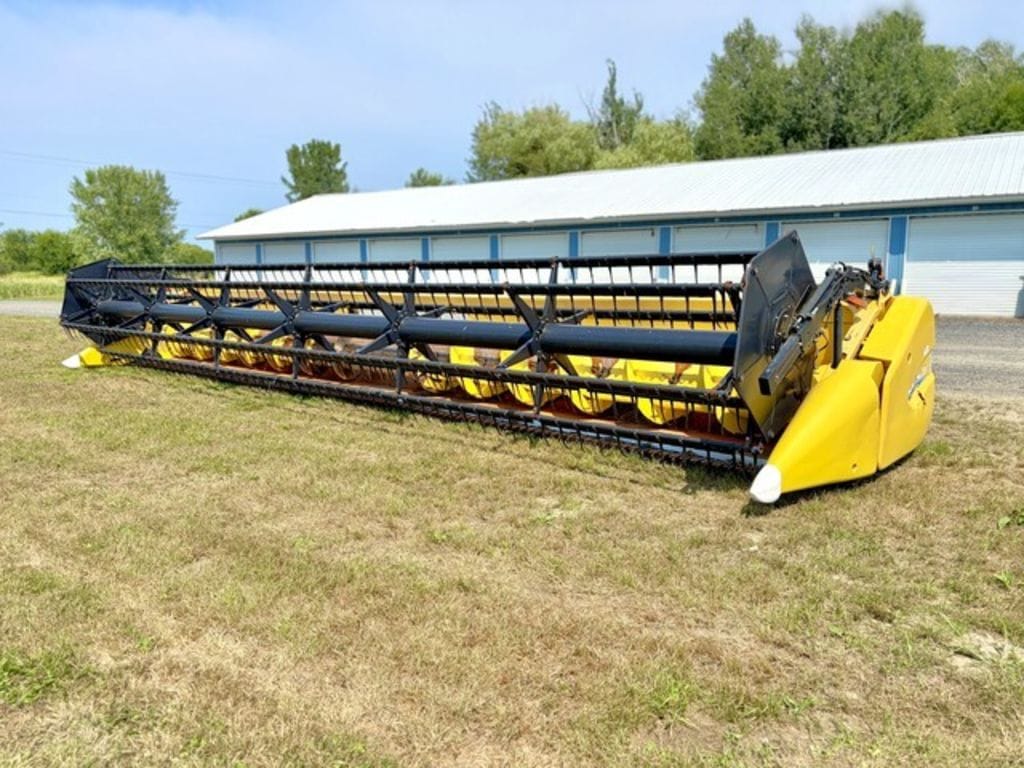 2011 New Holland 740CF-30 Equipment Image0