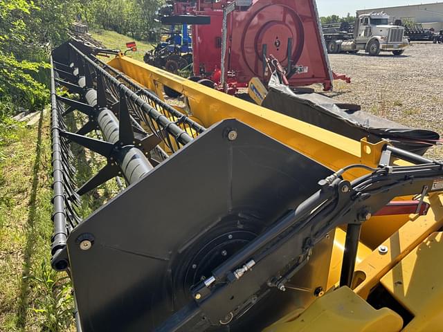 Image of New Holland 740CF equipment image 1