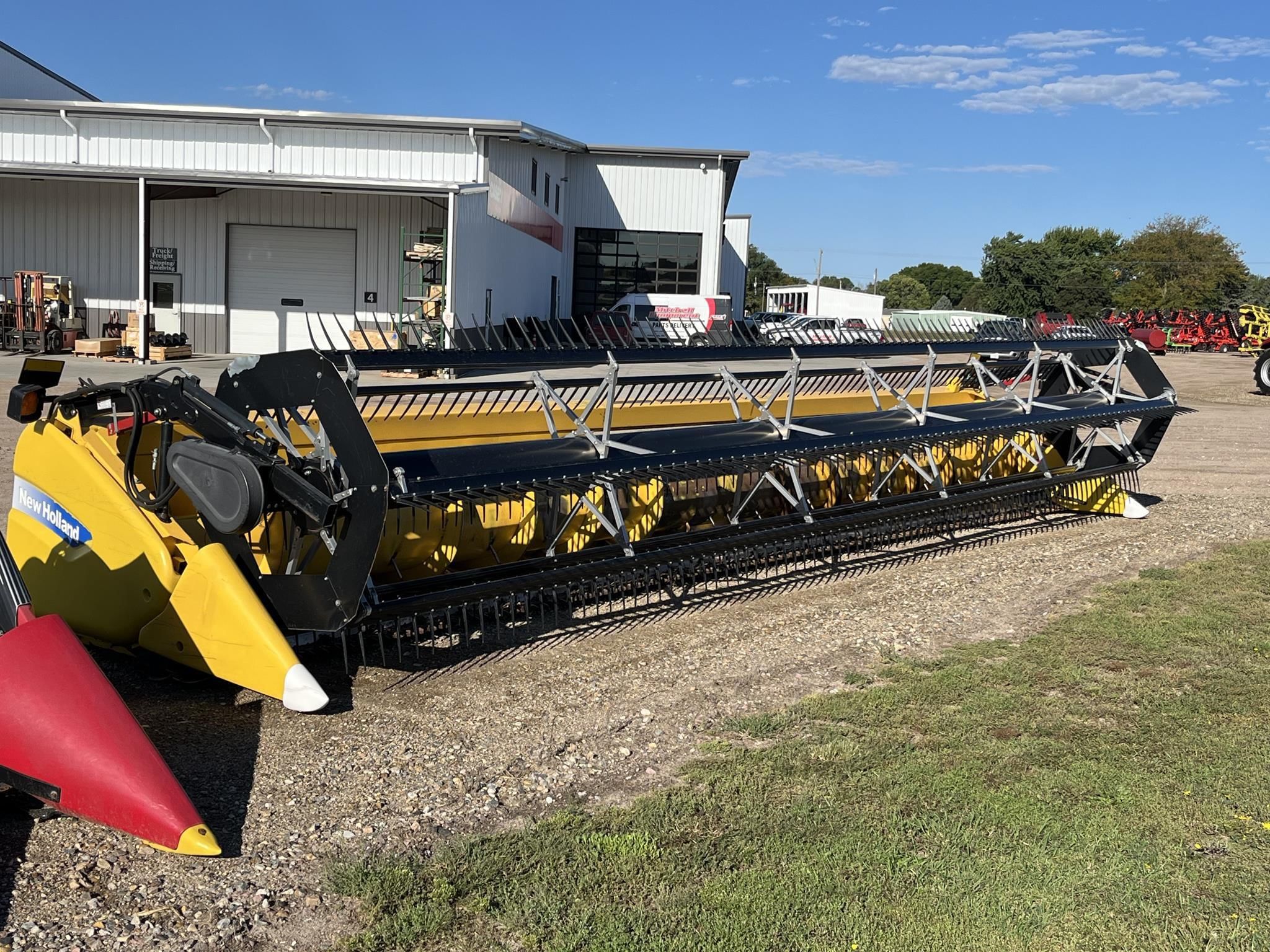 2011 New Holland 740CF Equipment Image0