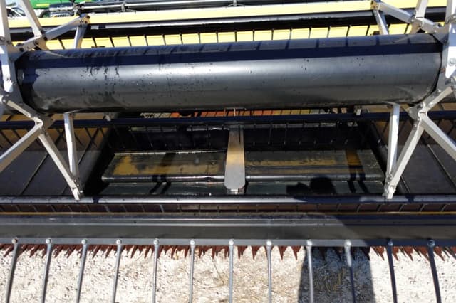 Image of New Holland 88C equipment image 2