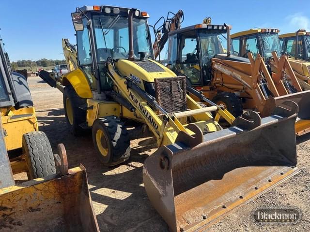 Image of New Holland B90B equipment image 4