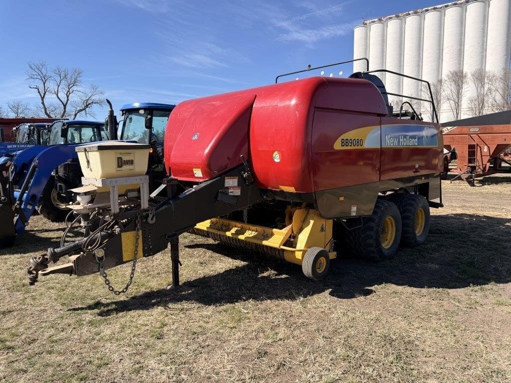 Image of New Holland BB9080 Primary image