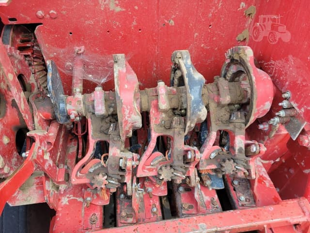 Image of New Holland BC5080 equipment image 4