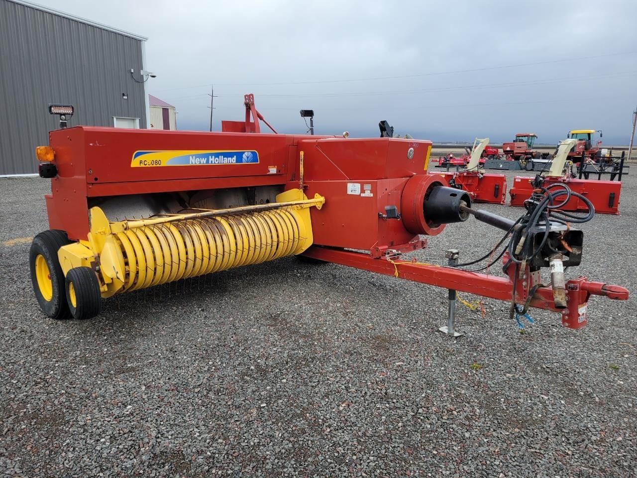 2011 New Holland BC5080 Equipment Image0