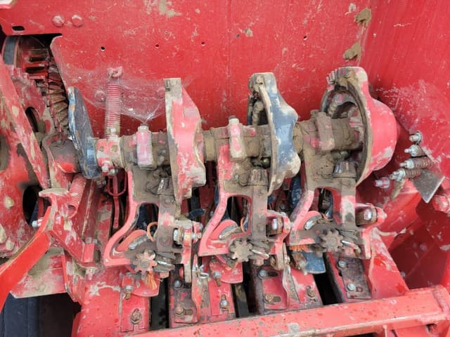 Image of New Holland BC5080 equipment image 4