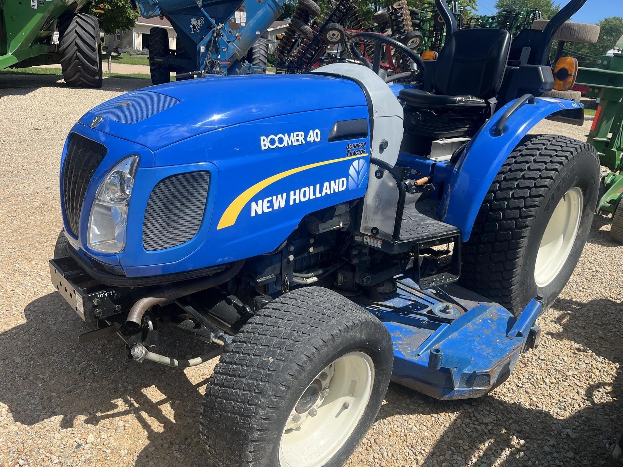 2011 New Holland Boomer 40 Equipment Image0