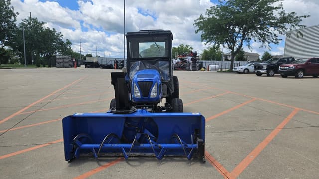 Image of New Holland Boomer 50 equipment image 1