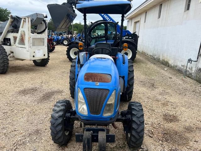 Image of New Holland Boomer 30 equipment image 2