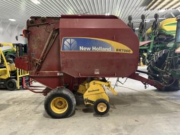 Main image New Holland BR7060