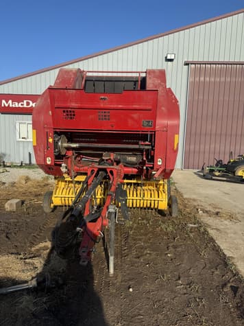 Main image New Holland BR7070