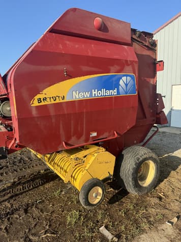 Main image New Holland BR7070