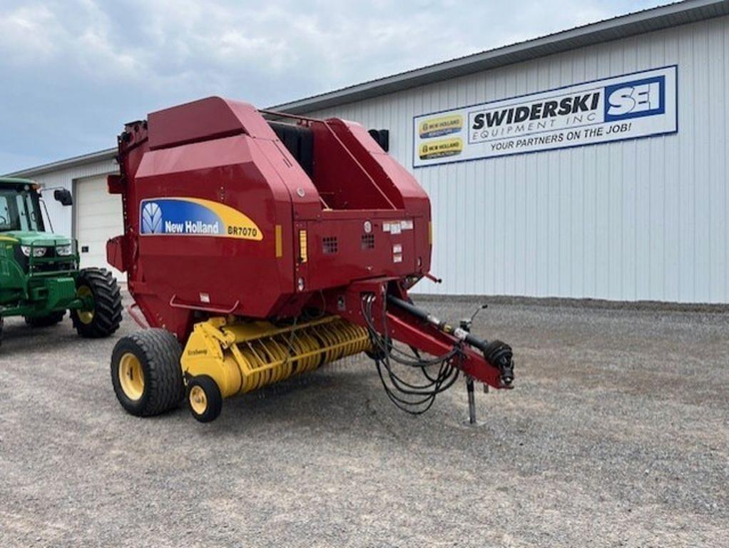 Image of New Holland BR7070 Primary image
