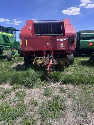 Image of New Holland BR7090 equipment image 1