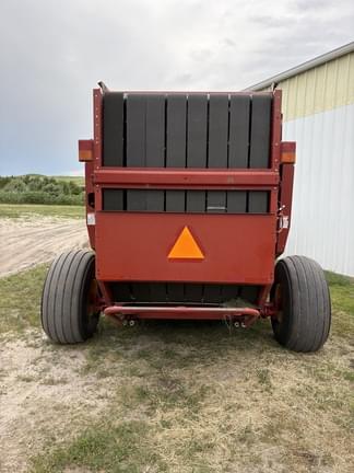 Image of New Holland BR7090 equipment image 3