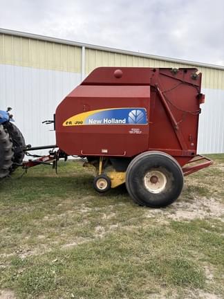 Image of New Holland BR7090 equipment image 1