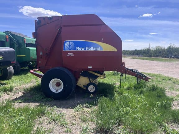 Image of New Holland BR7090 equipment image 3