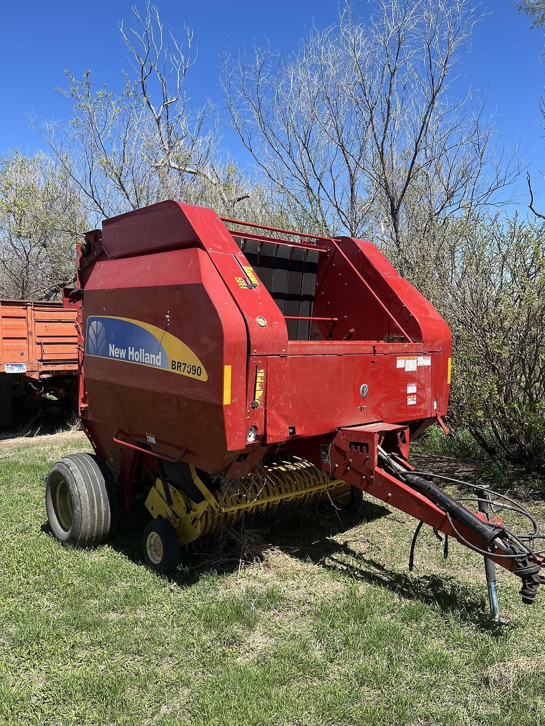 Image of New Holland BR7090 Primary image