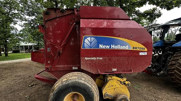 Image of New Holland BR7090 equipment image 3