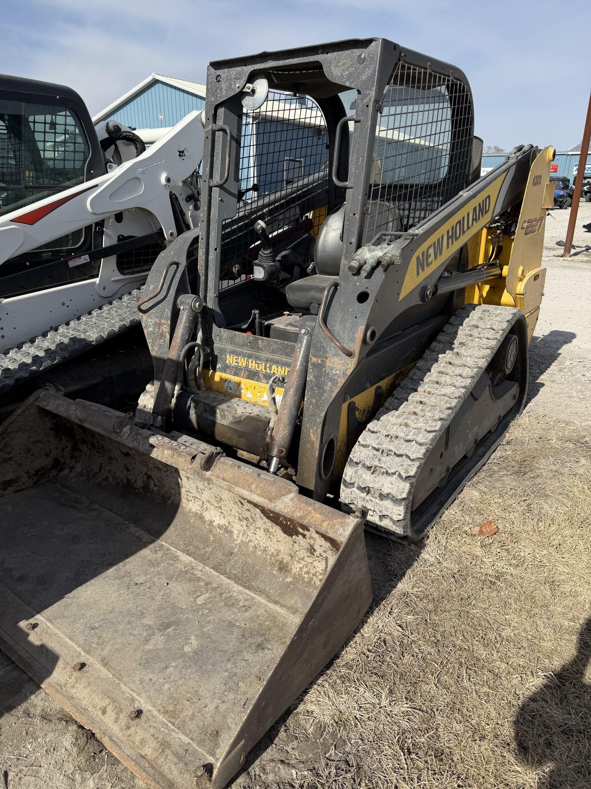 2011 New Holland C227 Equipment Image0