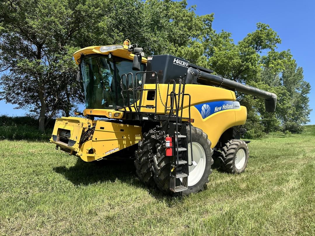 Image of New Holland CR9040 Primary image