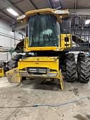 2011 New Holland CR9060 Image