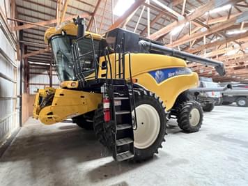 Main image New Holland CR9065