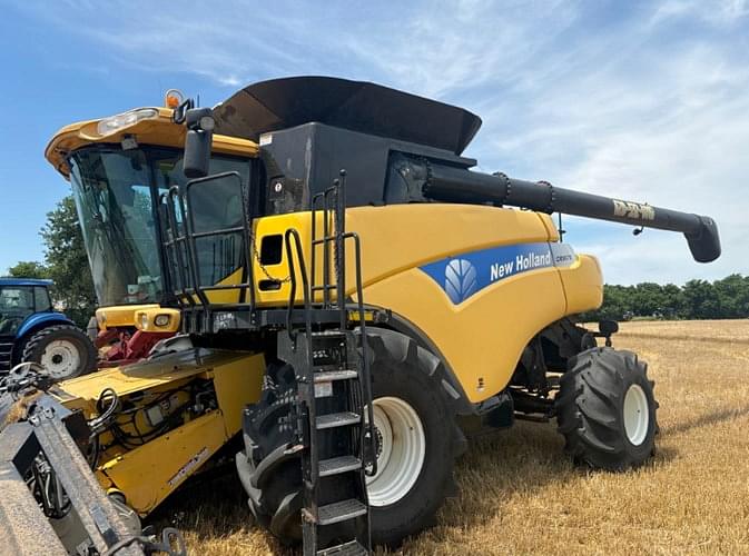 Image of New Holland CR9070 Primary Image