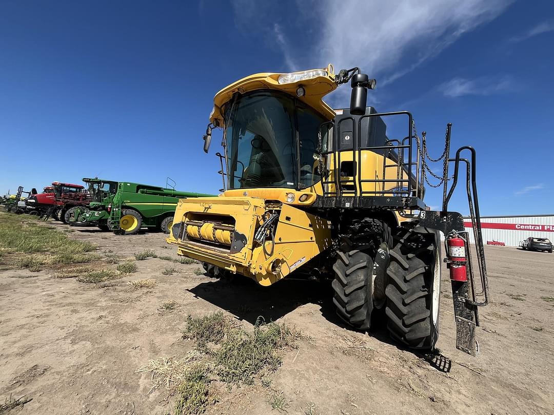 Image of New Holland CR9070 Primary image