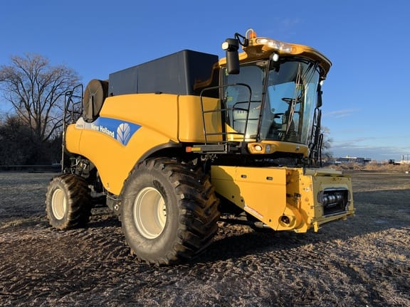 Main image New Holland CR9070