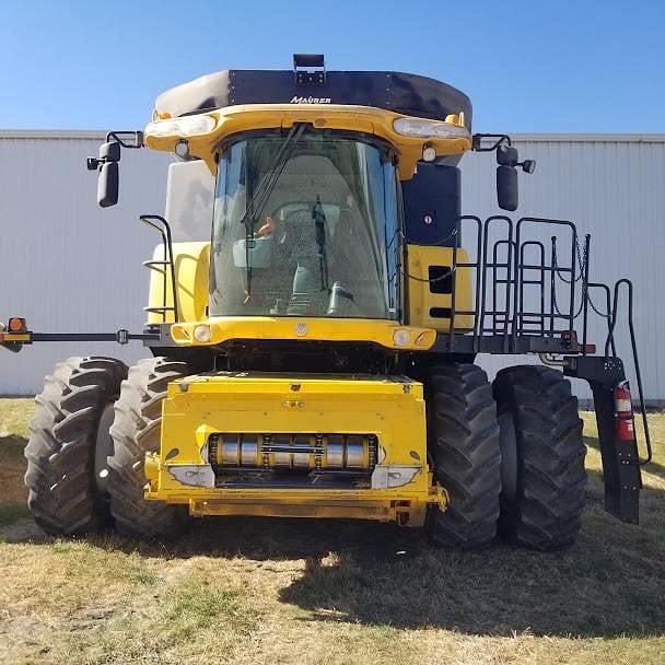 Image of New Holland CR9070 equipment image 4