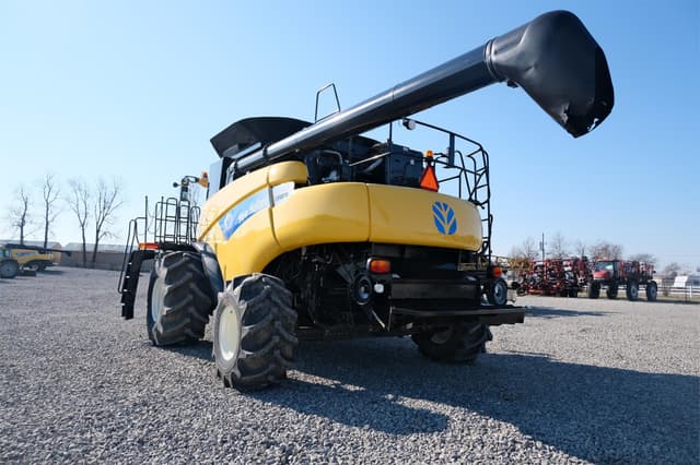 Image of New Holland CR9070 equipment image 3