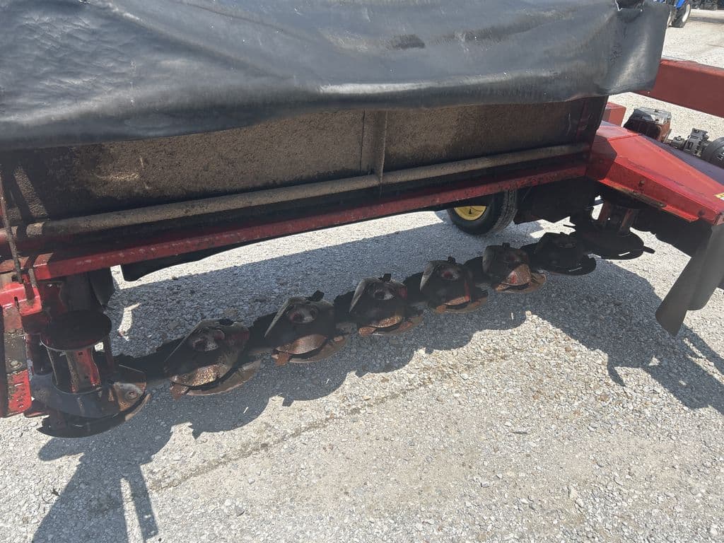 Image of New Holland H6830 Primary image