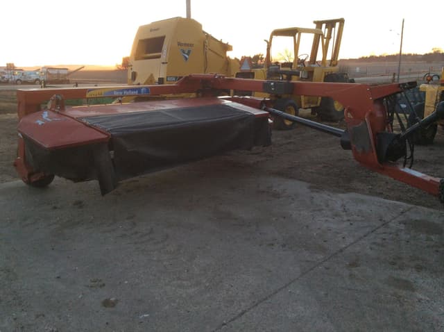 Image of New Holland H6830 equipment image 1