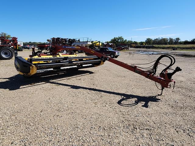 Image of New Holland H7150 equipment image 3